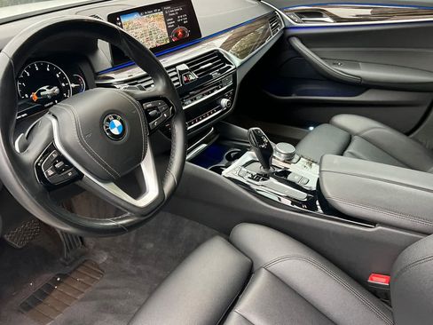 Used 2019 BMW 530i w/ Convenience Package image 11