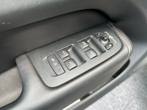 Certified 2023 Volvo XC60 B5 Ultimate w/ Climate Package FWD image 22