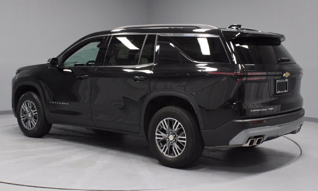 Used 2025 Chevrolet Traverse LT AWD/4WD image 9