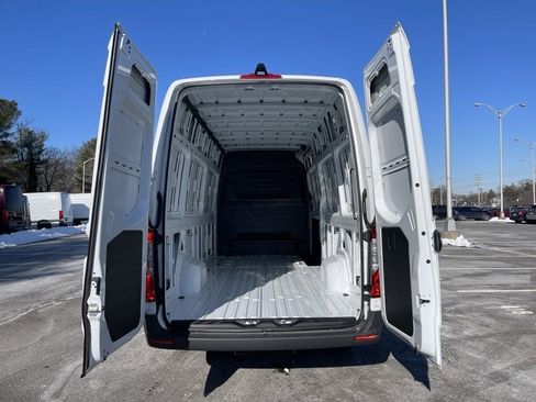 New 2025 Mercedes-Benz Sprinter 2500 image 6