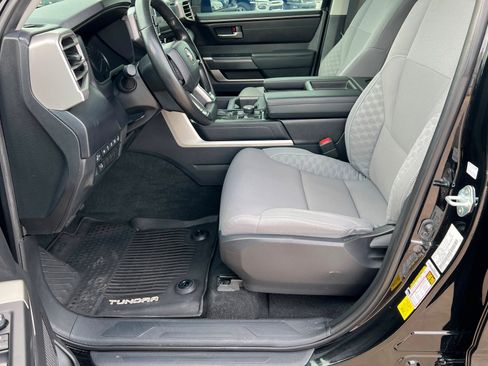 Used 2023 Toyota Tundra SR5 w/ SR5 Convenience Package AWD/4WD image 18