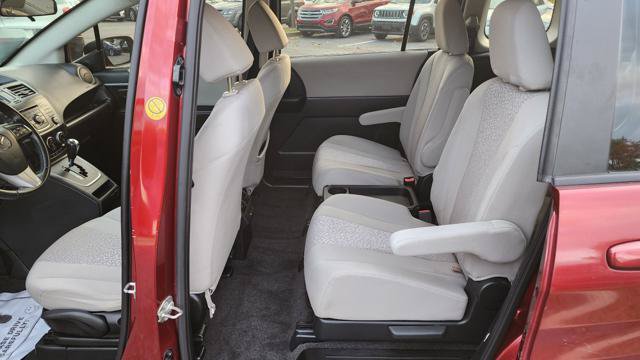 Used 2012 MAZDA MAZDA5 Touring w/ Moonroof & Audio Pkg FWD image 15