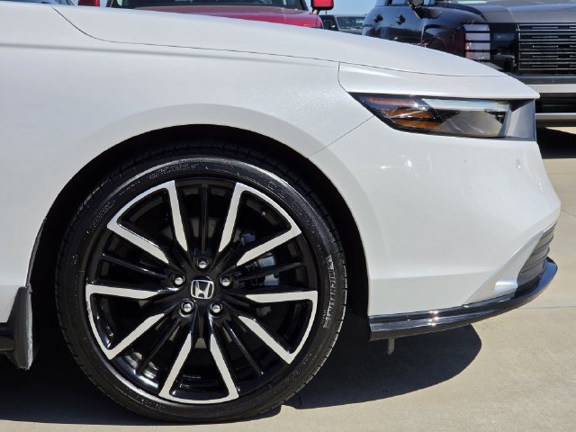 Used 2025 Honda Accord Touring image 8