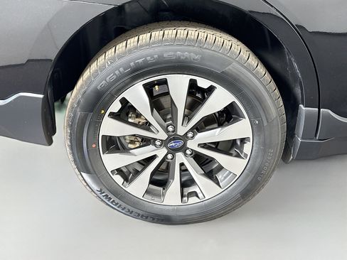 Used 2016 Subaru Outback 3.6R Limited image 33