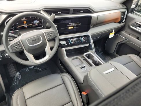 New 2025 GMC Sierra 2500 Denali w/ Denali Reserve Package image 11