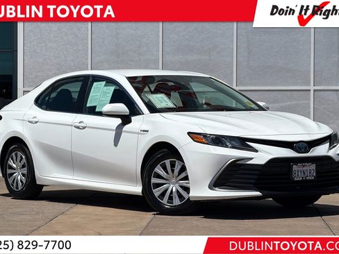 Certified 2021 Toyota Camry LE FWD image 1