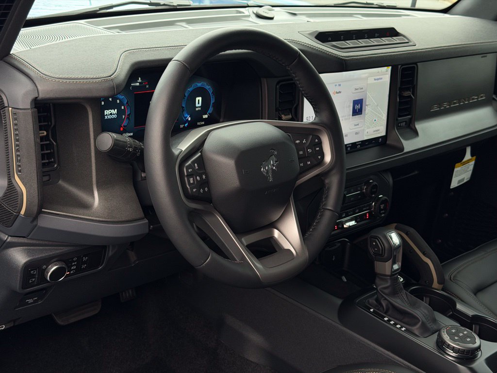 Certified 2025 Ford Bronco Badlands AWD/4WD image 15