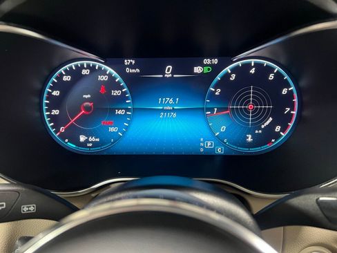 Used 2022 Mercedes-Benz GLC 300 4MATIC image 32