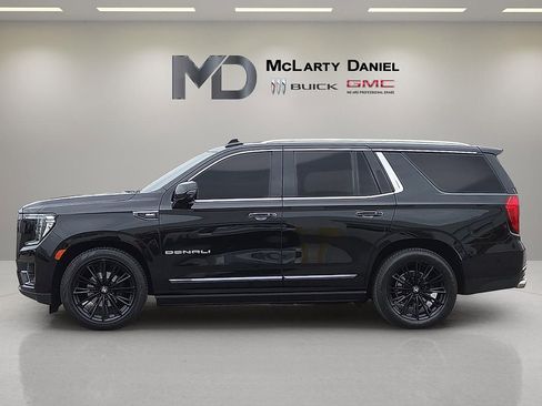 Certified 2023 GMC Yukon Denali Ultimate AWD/4WD image 3