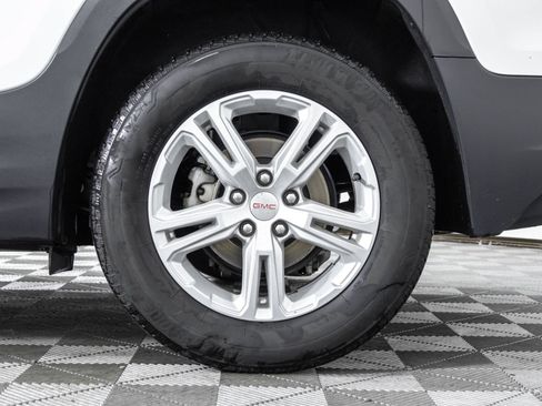 Used 2024 GMC Terrain SLE AWD/4WD image 43