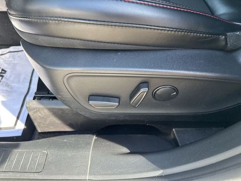 Used 2025 Ford Escape ST-Line FWD image 17