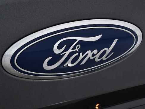 Used 2019 Ford F150 XLT w/ Equipment Group 302A Luxury image 23