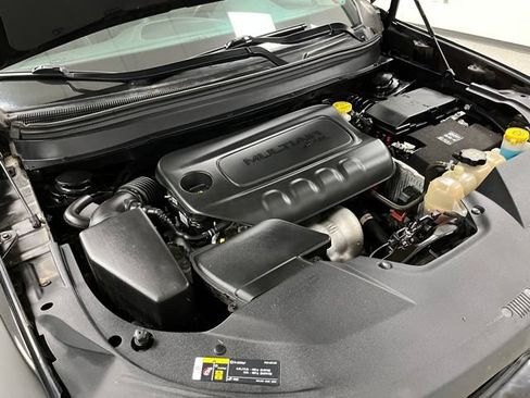 Used 2021 Jeep Cherokee Latitude Plus FWD image 57