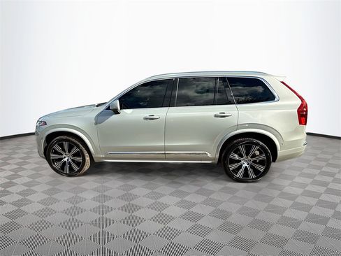 Used 2022 Volvo XC90 T6 Inscription w/ Lounge Package image 9