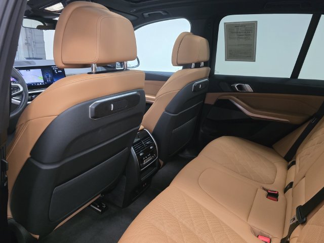 Used 2026 BMW X5 xDrive40i w/ M Sport Package AWD/4WD image 25