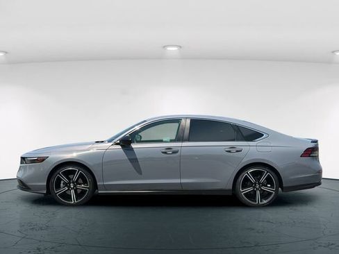 Used 2023 Honda Accord Sport image 4