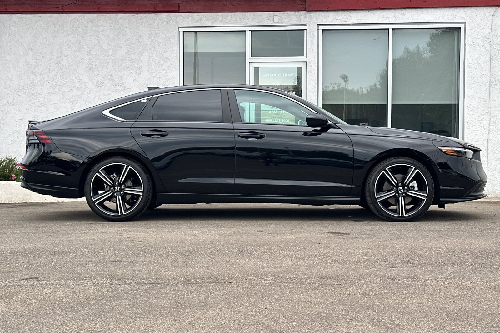 Used 2025 Honda Accord Sport image 3