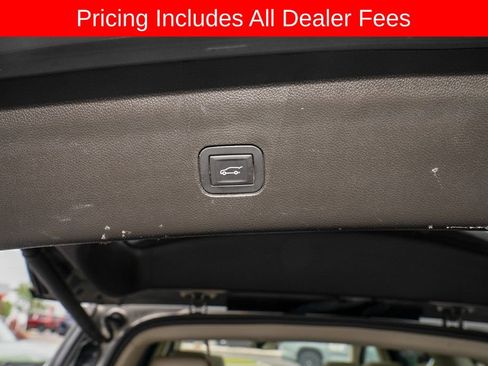 Used 2019 Buick Enclave Premium w/ Experience Buick Package FWD image 6