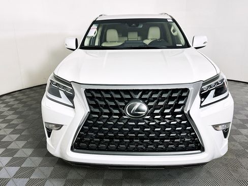 Used 2022 Lexus GX 460 Premium w/ Premium Package image 8