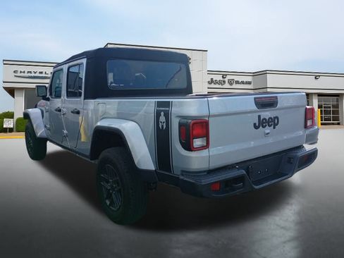 Used 2024 Jeep Gladiator Sport image 6