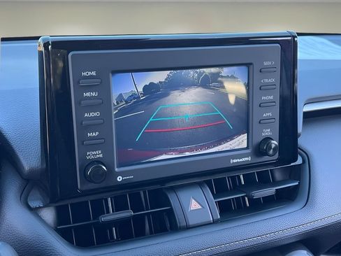 Certified 2022 Toyota RAV4 XLE w/ Convenience Package FWD image 23