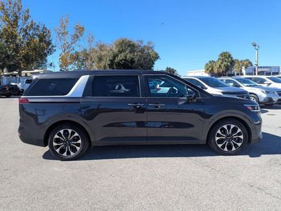 Used 2023 Kia Carnival EX