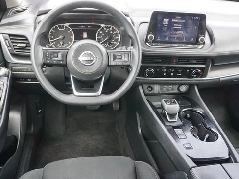 Used 2024 Nissan Rogue S FWD image 15
