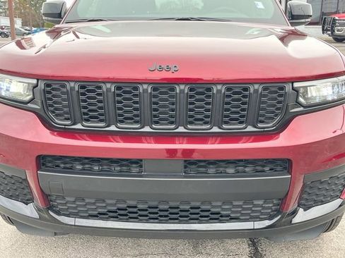 Used 2024 Jeep Grand Cherokee L Altitude image 34