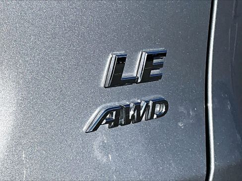 Used 2024 Toyota RAV4 LE image 9