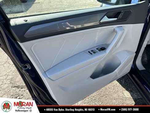 Certified 2023 Volkswagen Tiguan SE w/ Panoramic Sunroof Package AWD/4WD image 19