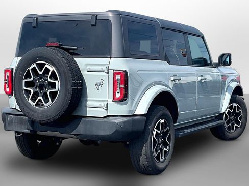 Used 2022 Ford Bronco Outer Banks AWD/4WD image 11