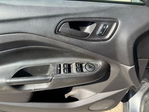 Used 2014 Ford Escape S image 12