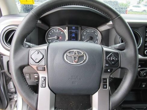 Used 2020 Toyota Tacoma SR5 image 19