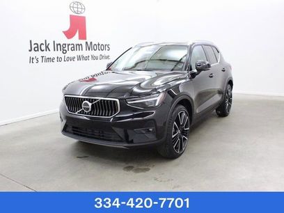 New 2024 Volvo XC40 B5 Plus w/ Climate Package
