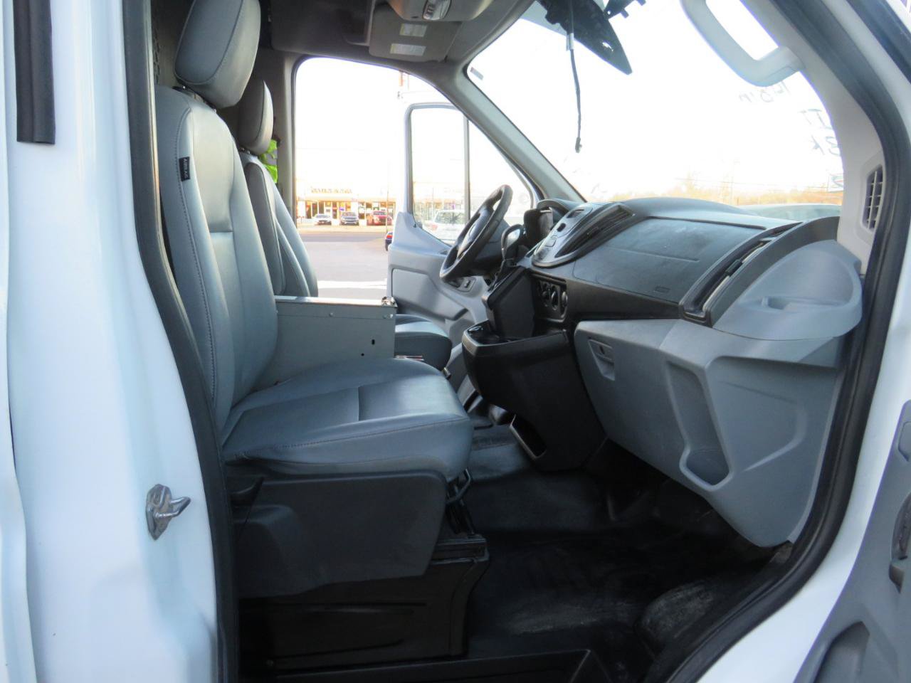 Used 2019 Ford Transit 350 148 Medium Roof RWD image 17