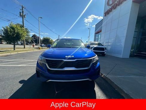 Used 2023 Kia Seltos LX image 2