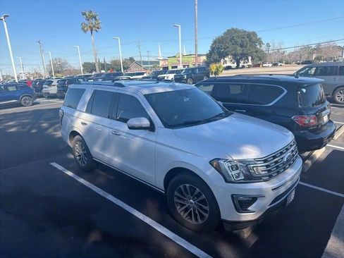 Used 2018 Ford Expedition Limited w/ Equipment Group 301A image 5