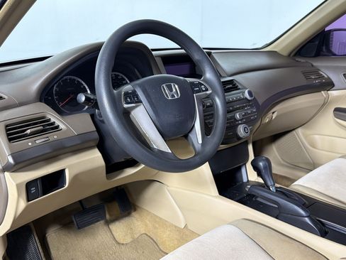 Used 2009 Honda Accord LX-P image 3