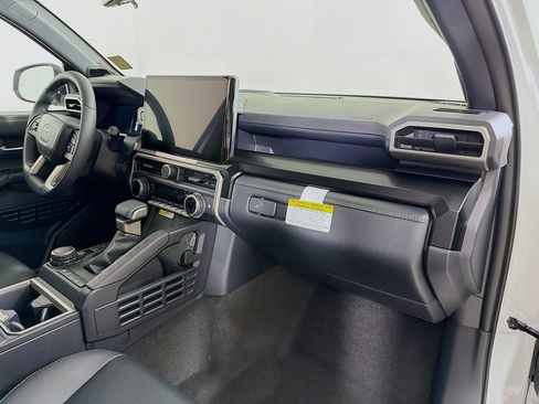 New 2026 Toyota 4Runner Limited AWD/4WD image 26