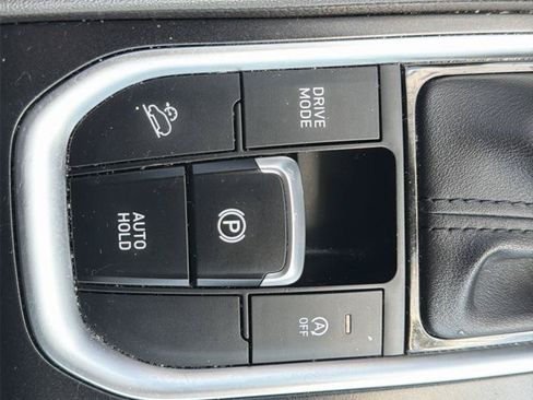 Used 2020 Hyundai Santa Fe SEL AWD/4WD image 17
