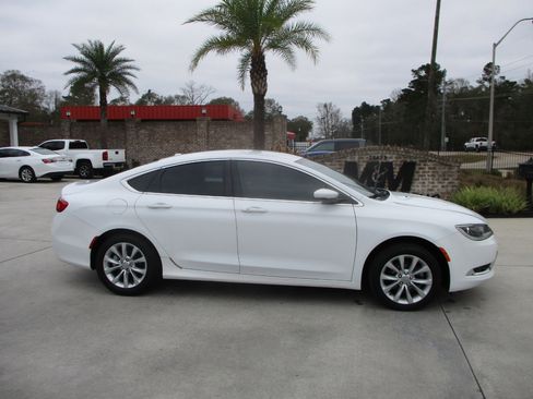 Used 2015 Chrysler 200 C image 11