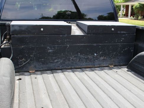 Used 2005 GMC Sierra 2500 SLE w/ Heavy-Duty Power Package AWD/4WD image 41