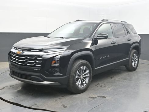 Used 2025 Chevrolet Equinox LT w/ Convenience Package II image 5