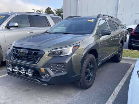 Used 2025 Subaru Outback Wilderness w/ Wilderness Package AWD/4WD image 2