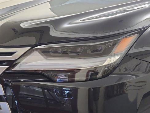 Certified 2025 Lexus LX 600 4WD w/ Luxury Package image 35