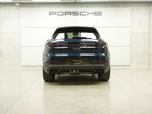 New 2026 Porsche Cayenne E-Hybrid AWD/4WD image 6
