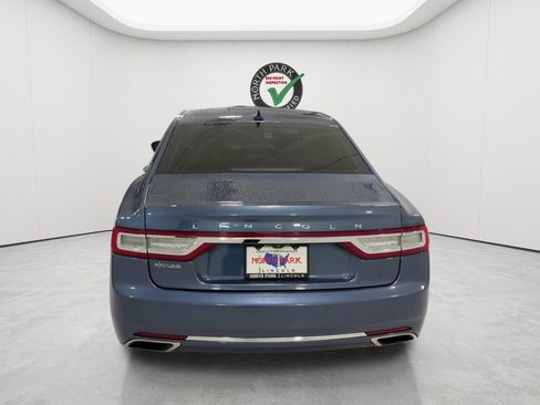 Used 2020 Lincoln Continental w/ Convenience Package FWD image 4
