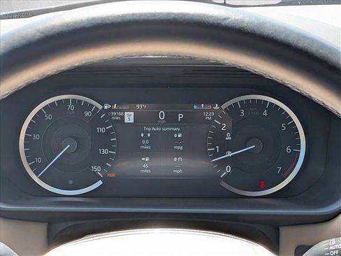 Used 2023 Land Rover Discovery HSE R-Dynamic AWD/4WD image 11