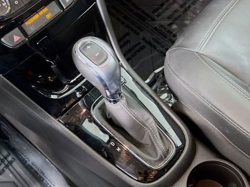 Used 2018 Buick Encore Essence image 16