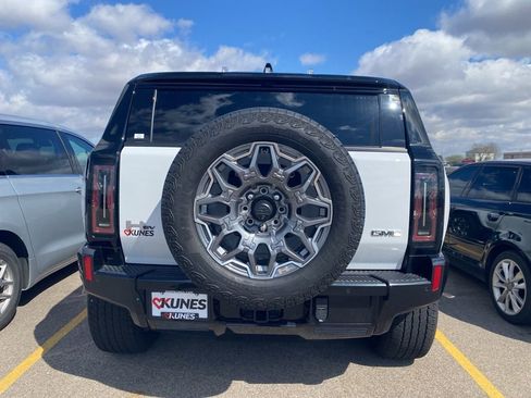 Used 2025 GMC Hummer EV 3X image 12